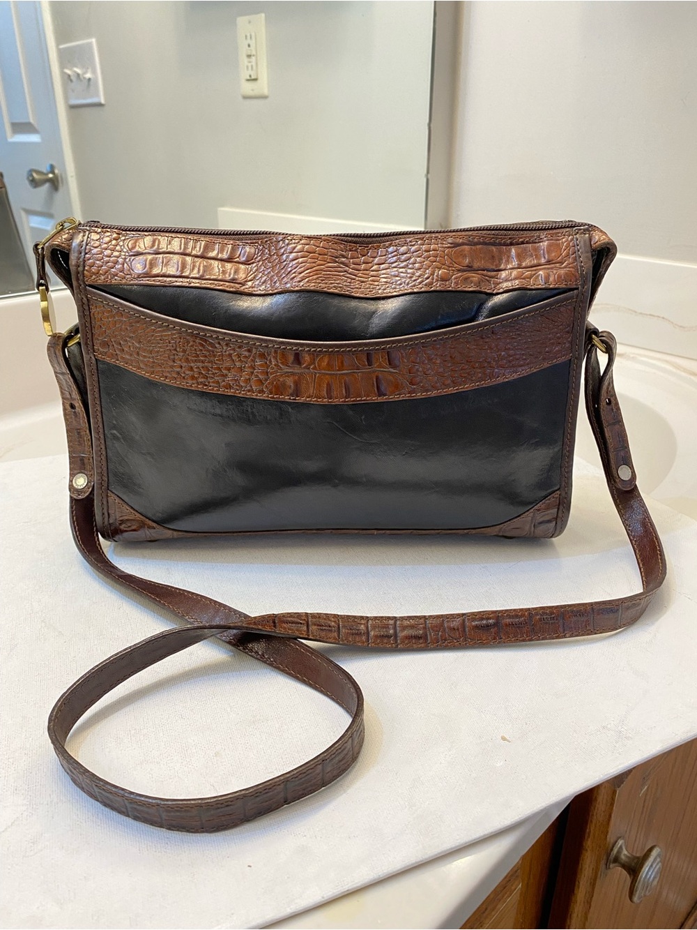 Vintage Brahmin All Leather Luxury Shoulders bag. Great condition clean interior - Picture 11 of 14